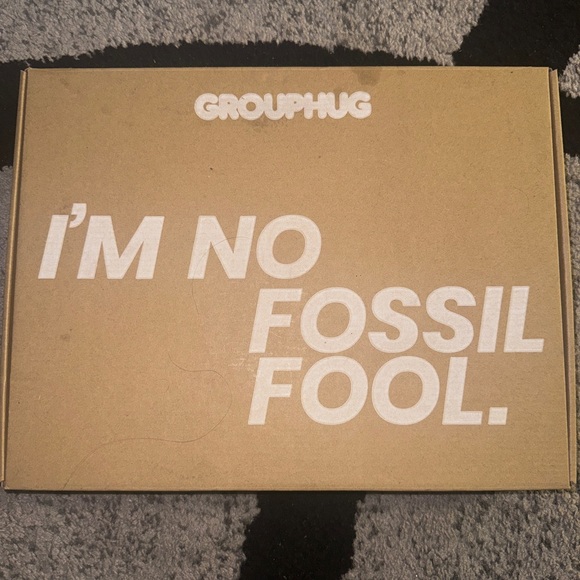 Grouphug Solar Panel/ Solar Charger for devices - Picture 2 of 4